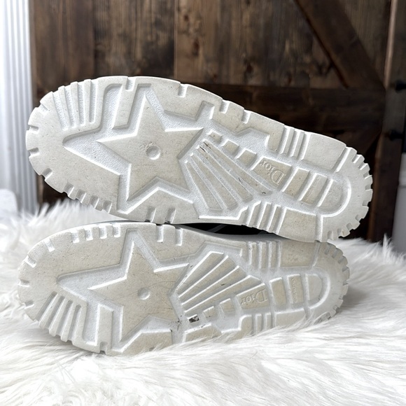 CHRISTIAN DIOR D Player High-Top Sneakers - Picture 14 of 15